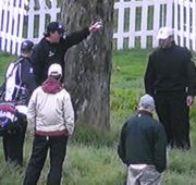 Northern Trust Open - Mickelson droppt Ball an der 2